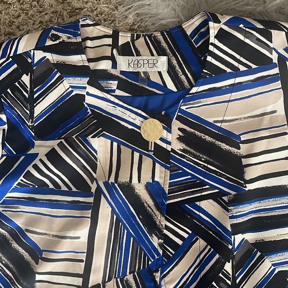 Kasper Blue and Black Abstract Top Button Jacket - Picture 4 of 7
